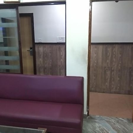Sai Tirumala Residency Тирупати Экстерьер фото