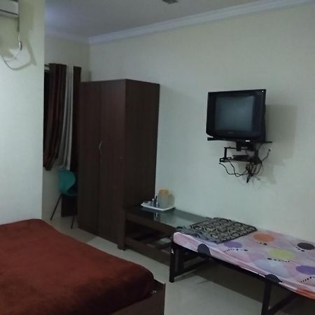 Sai Tirumala Residency Тирупати Экстерьер фото