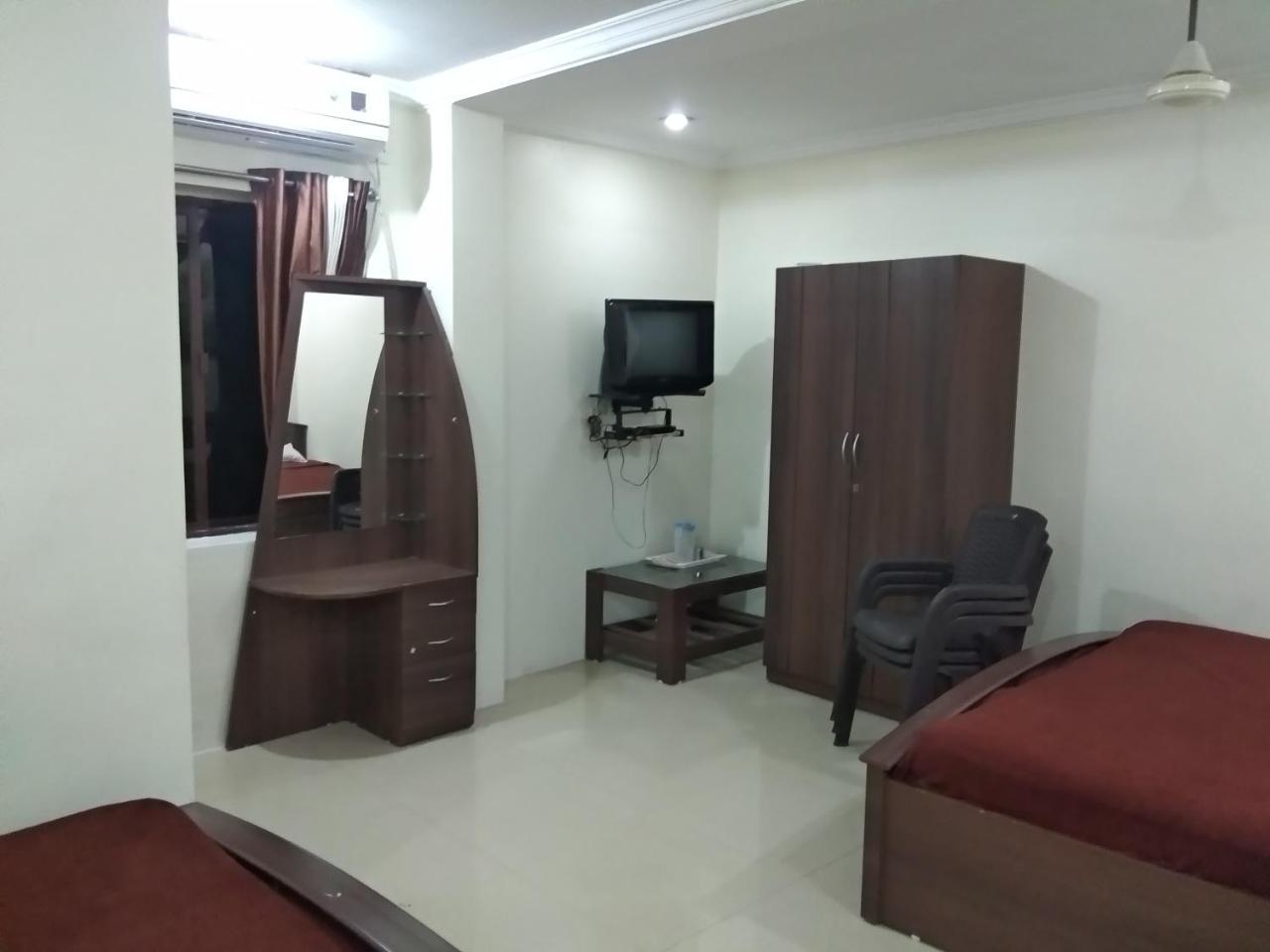 Sai Tirumala Residency Тирупати Экстерьер фото