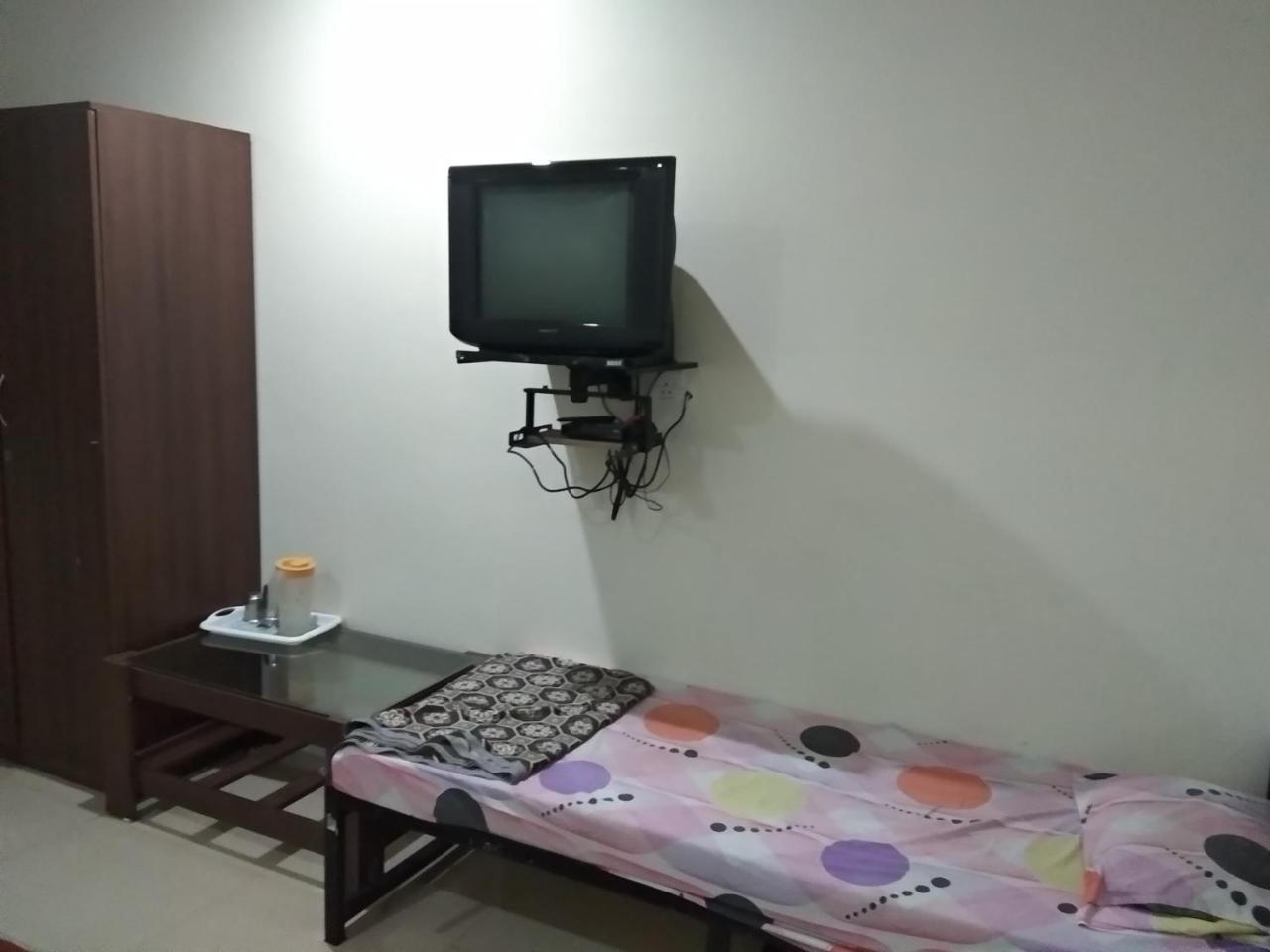 Sai Tirumala Residency Тирупати Экстерьер фото