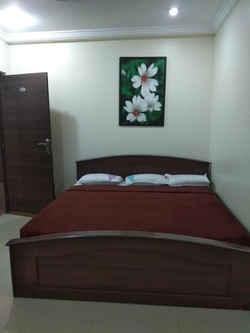 Sai Tirumala Residency Тирупати Экстерьер фото