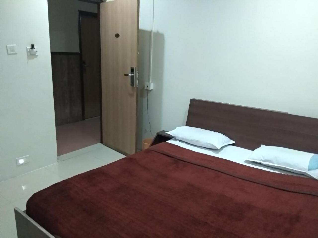 Sai Tirumala Residency Тирупати Экстерьер фото