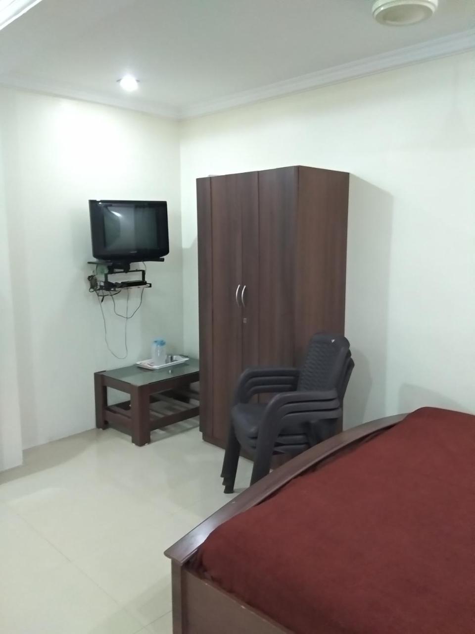 Sai Tirumala Residency Тирупати Экстерьер фото