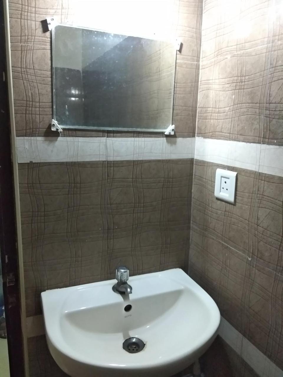 Sai Tirumala Residency Тирупати Экстерьер фото
